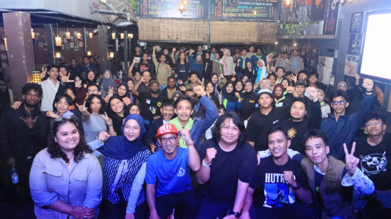 Foto: Kegiatan Nobar Film “Pesta Babi” Bersama dengan Jaringan Gerakan di Palembang
